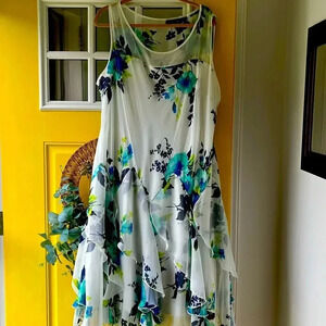 Gorgeous floral dress